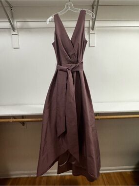 Moss & Spy sleeveless Rene Gown